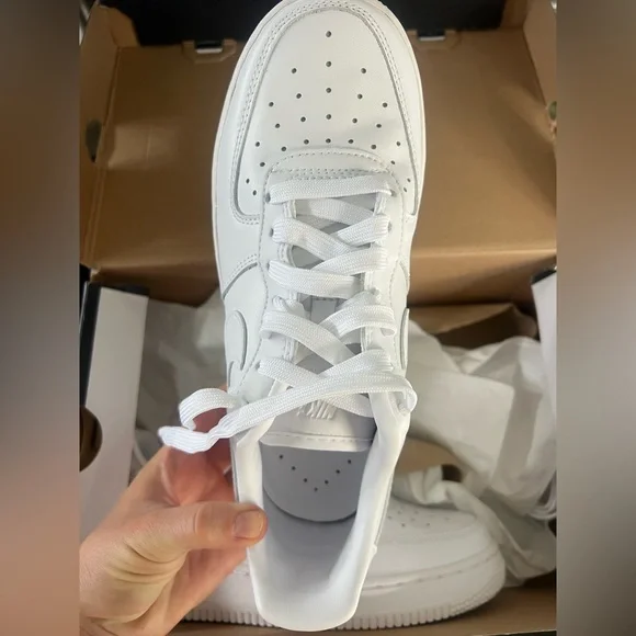 Nike White Air Force 1 Sneakers Classic Design - Picture 4 of 4